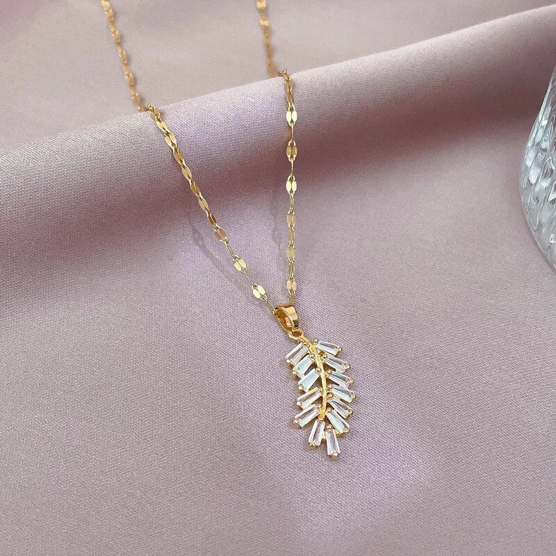 316L Stainless Steel Sweet Fill Zircon Crystal Leaf Pendant Clavicle Chain Necklace