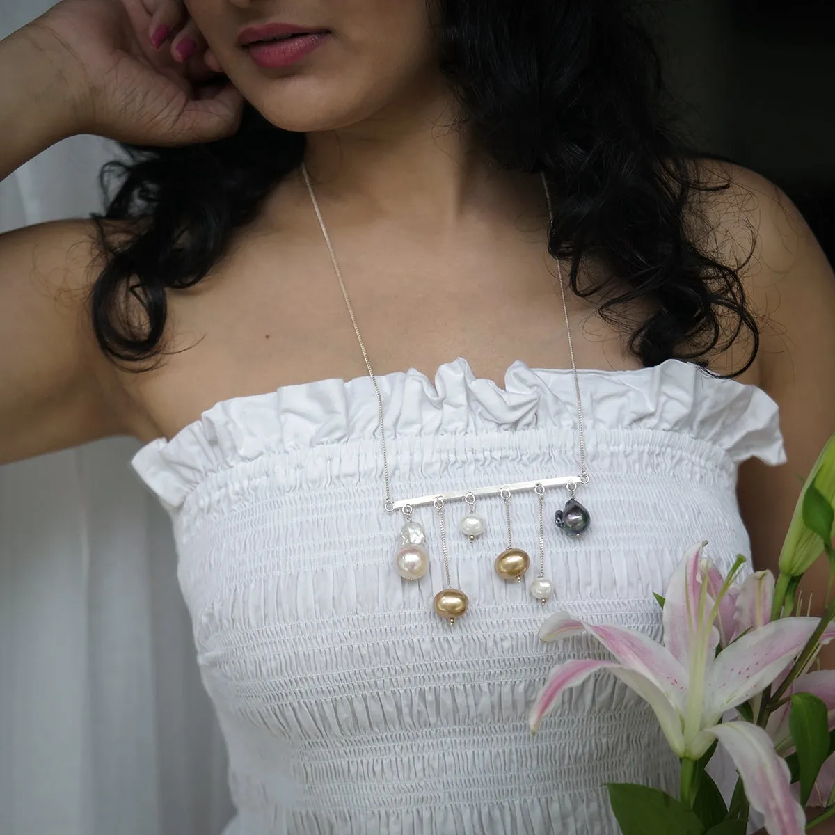 Abstract Silver Necklace : Pearls