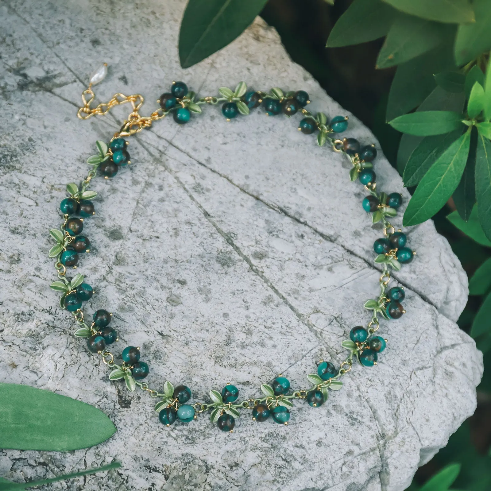 Chokeberry Necklace