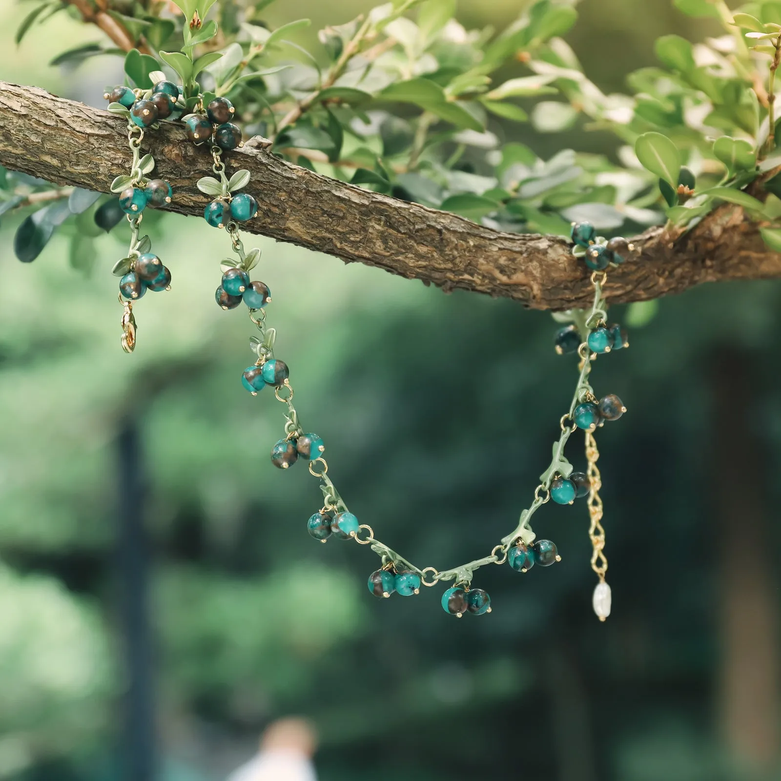 Chokeberry Necklace