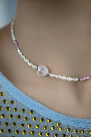 Choker made of pearls and rose quartz LOVE