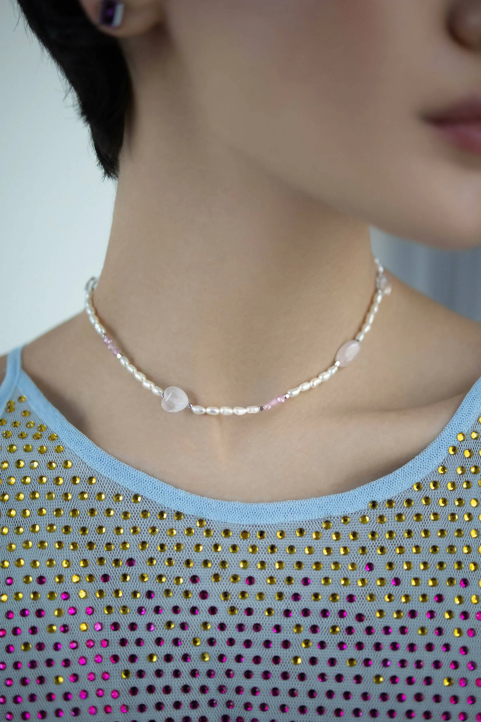 Choker made of pearls and rose quartz LOVE