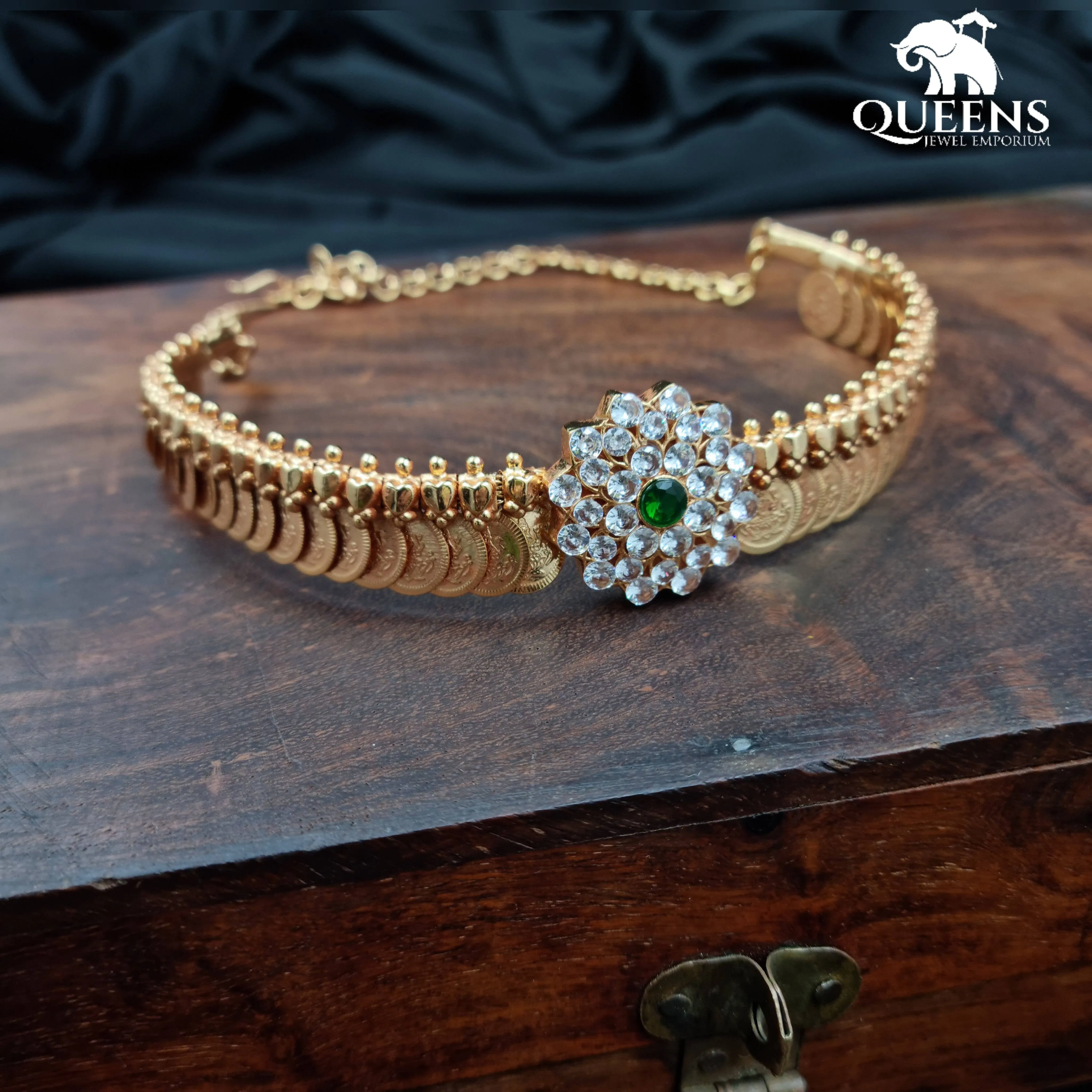 DHANAVANTHI KASU CHOKER