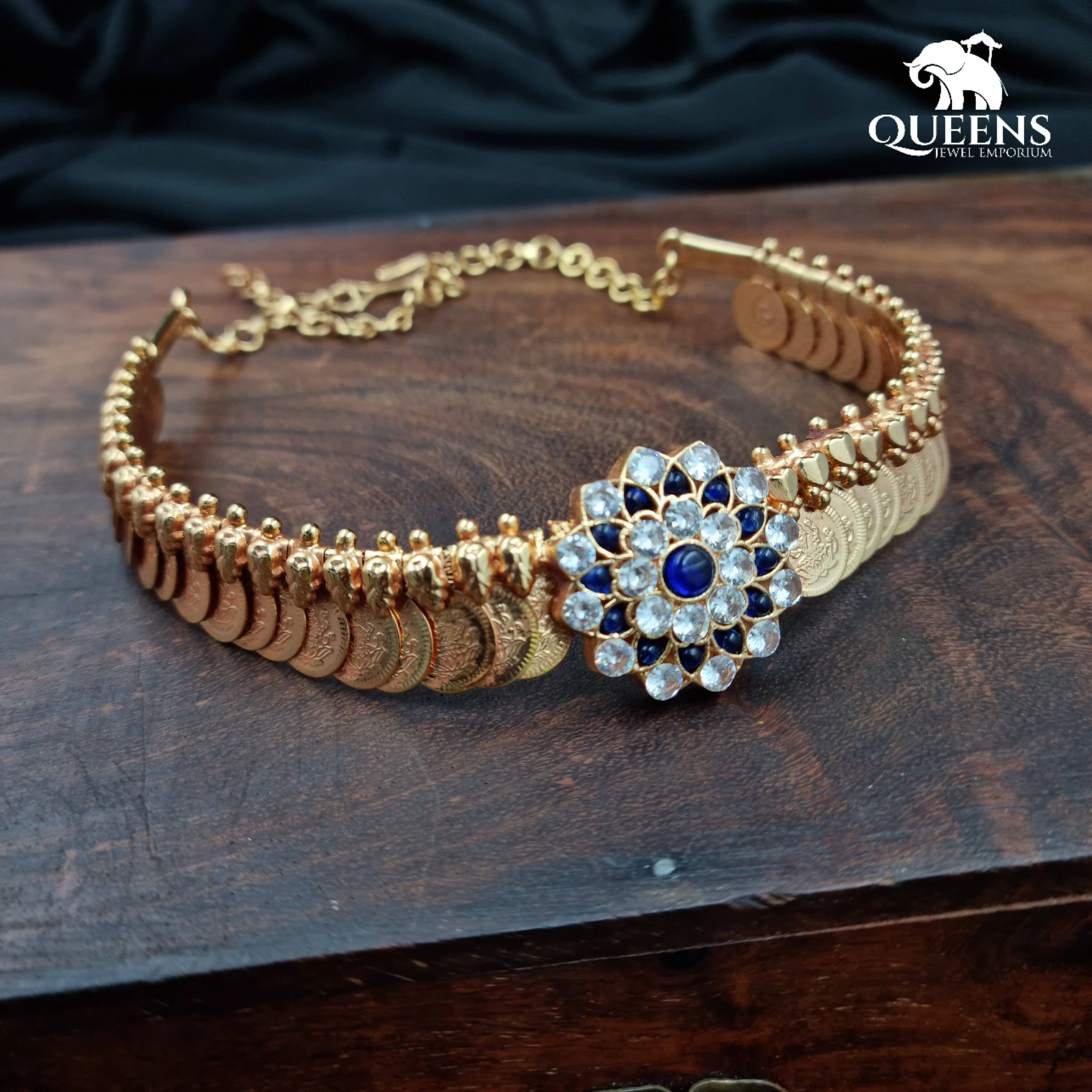 DHANAVANTHI KASU CHOKER