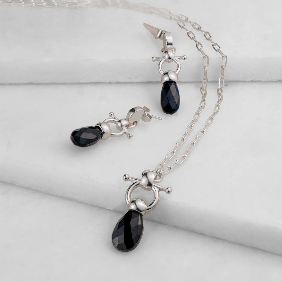 Droplette - Snaffle Horse Bit Black Onyx Stone and Sterling Silver Necklace
