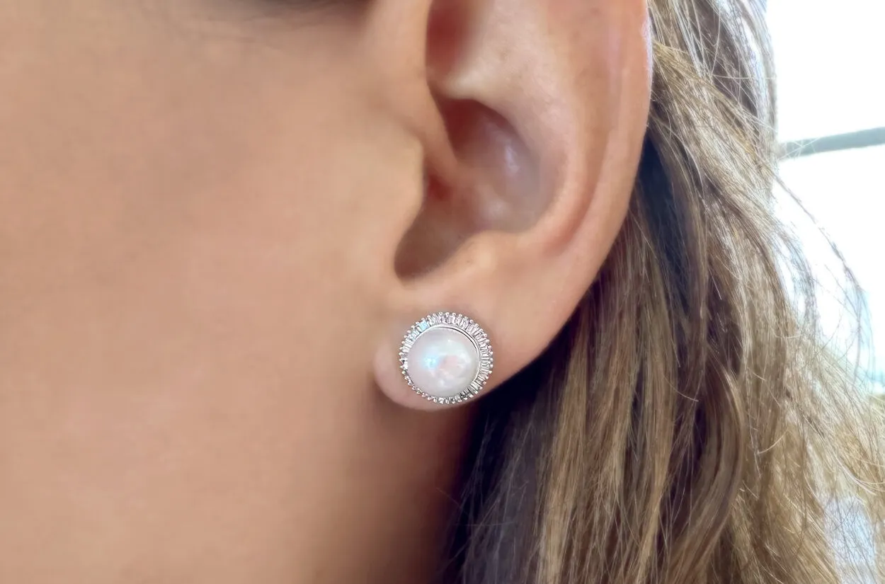 Earrings 18kt Gold Pearls & Baguette Diamonds Halo Studs