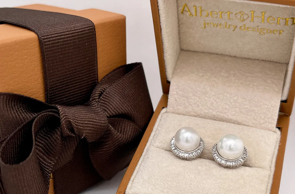 Earrings 18kt Gold Pearls & Baguette Diamonds Halo Studs