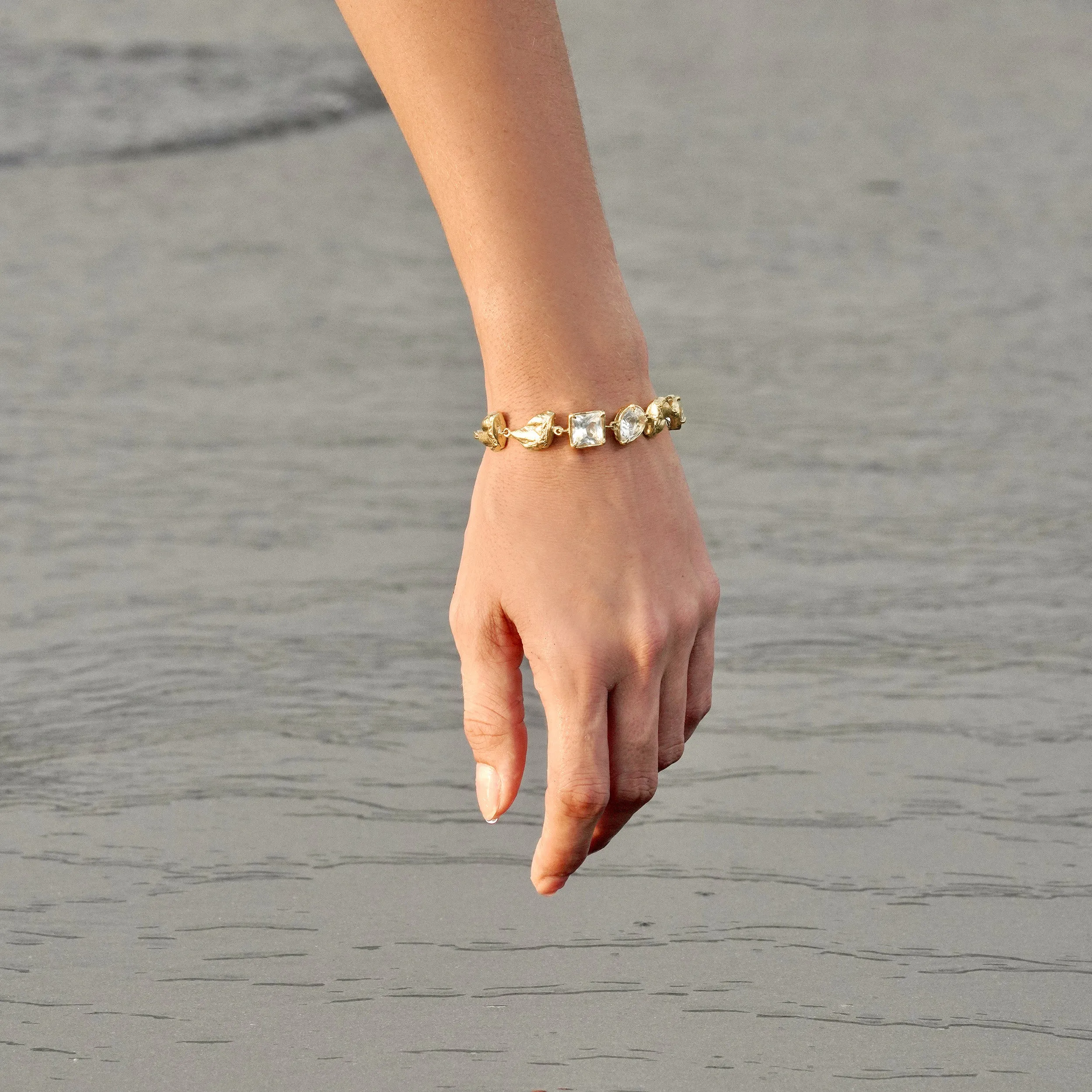 Eda White Sapphire Bracelet