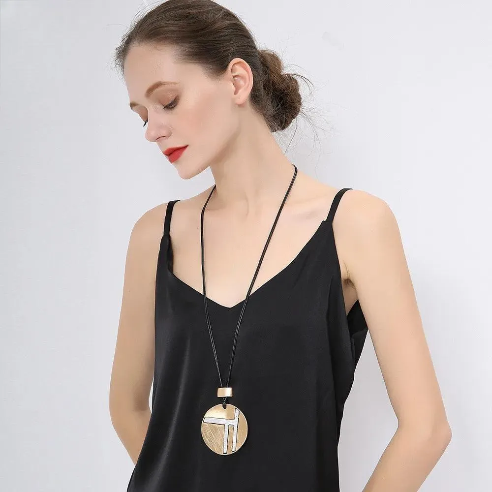 Fashion Goth Round Long Chains Collar Necklace Geometric Suspension Pendant for Women