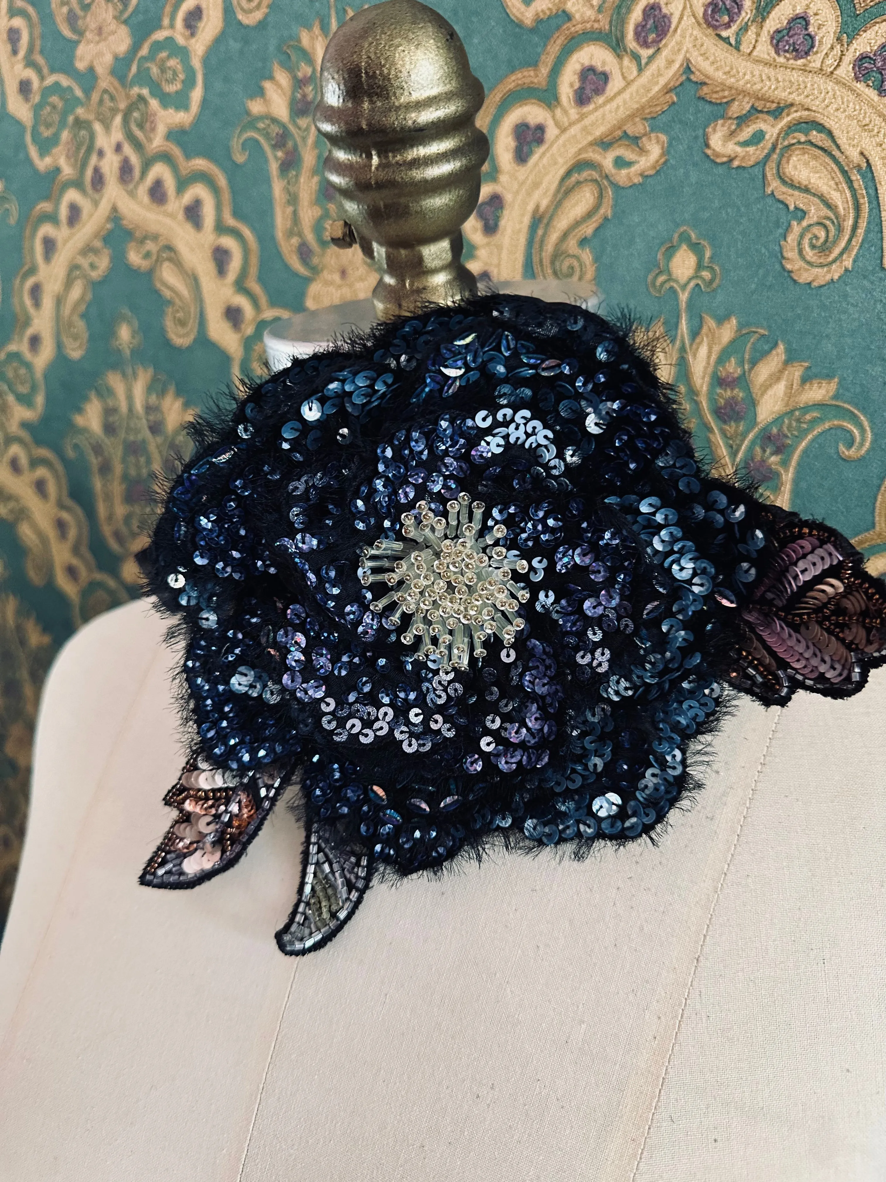 Fiore Luminosa - Luminous Flower Choker - Flower Brooch