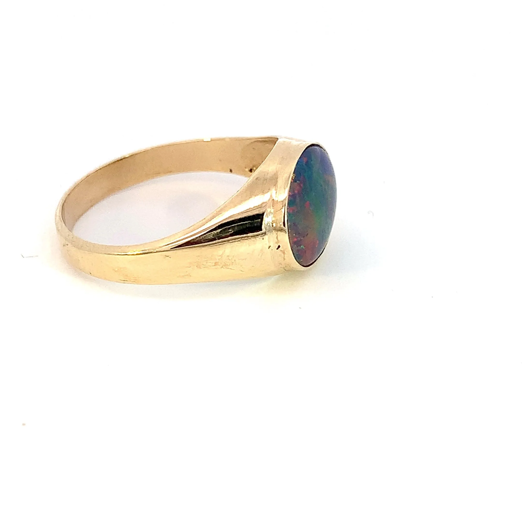 One 9kt Yellow Gold signet ring 12x10mm Opal triplet