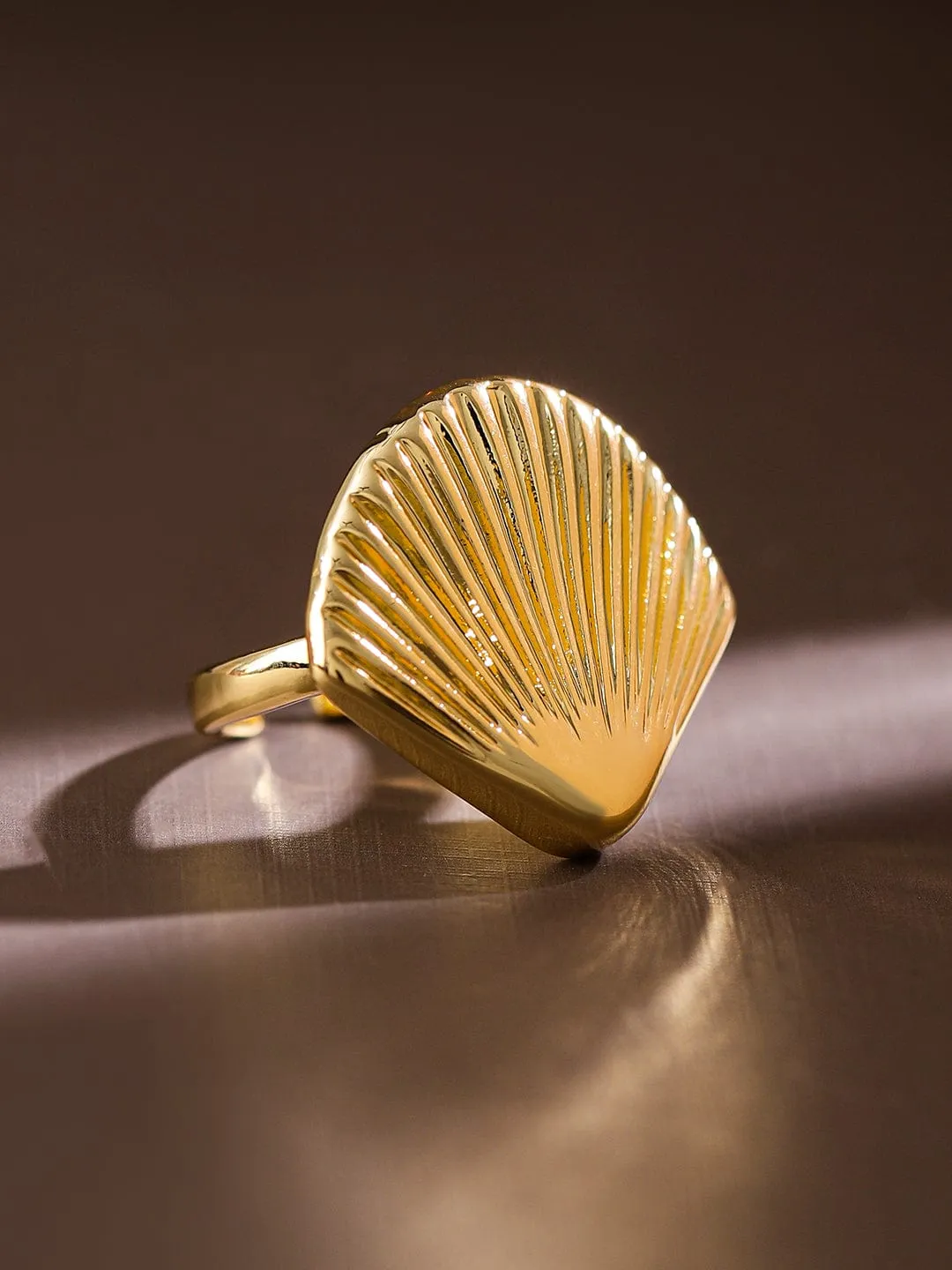 Rubans Voguish 18K Gold-Plated Adjustable Shell Motif Ring