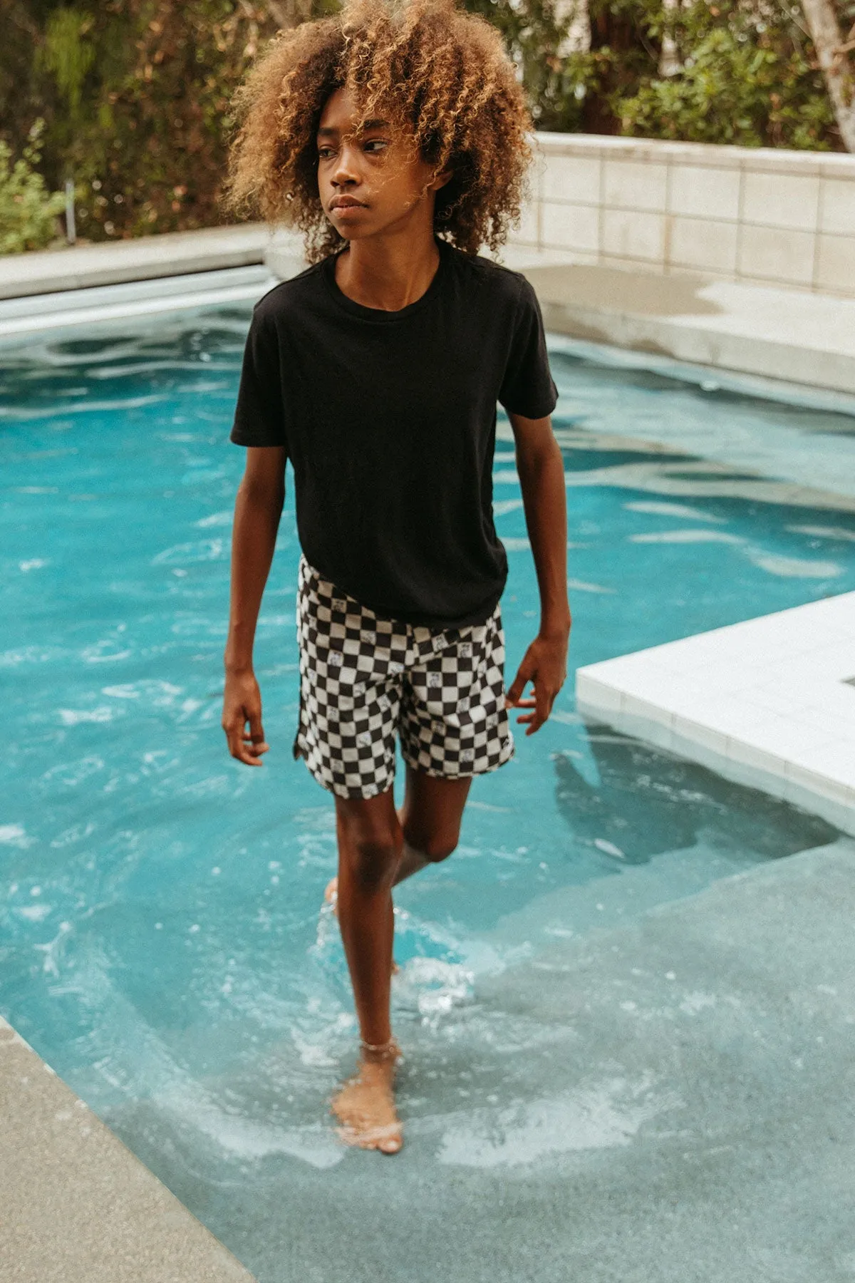Seaesta Surf x Peanuts® Black & White Checkerboard Boardshorts / Strand