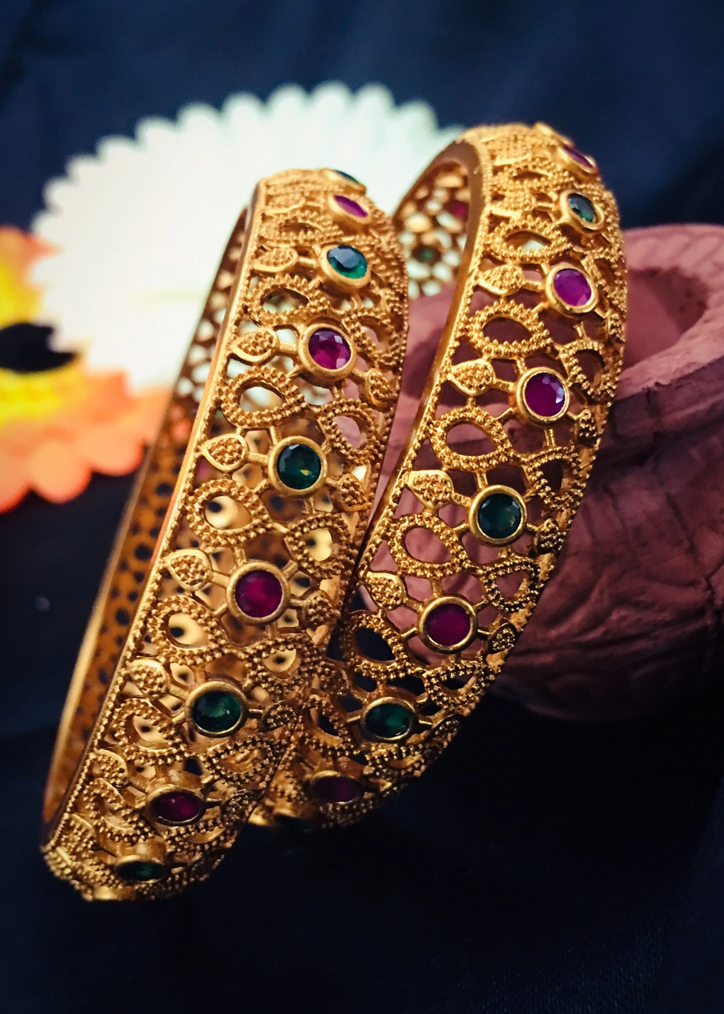 SIMPLE MATTE FINISH BANGLES