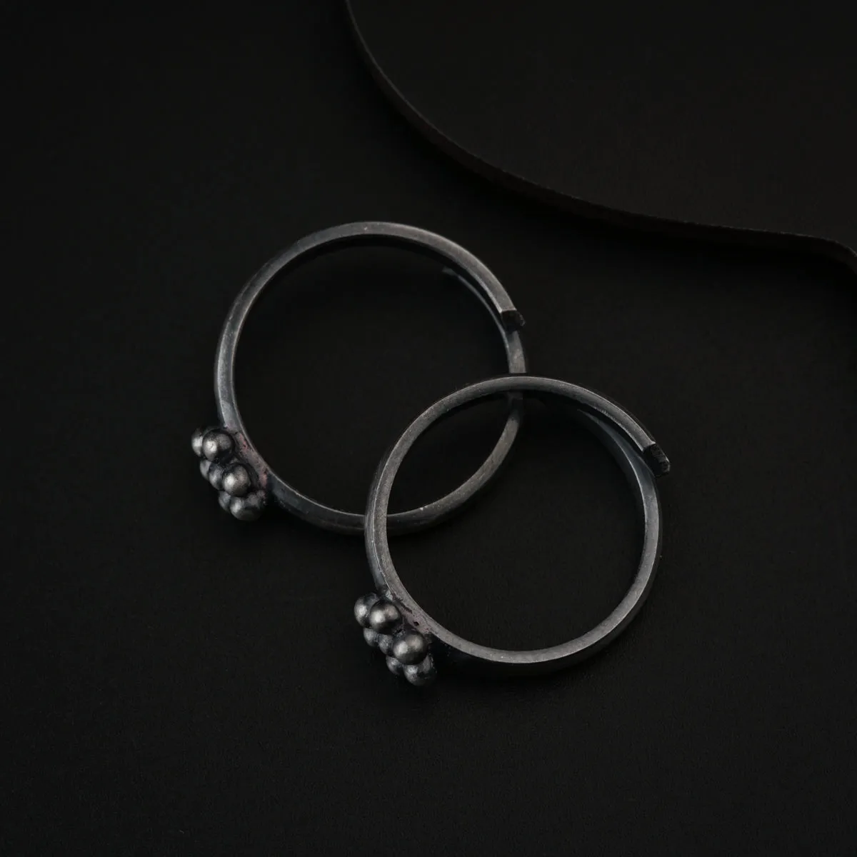 Tiny Kudi Toe Ring ( Thin Base )