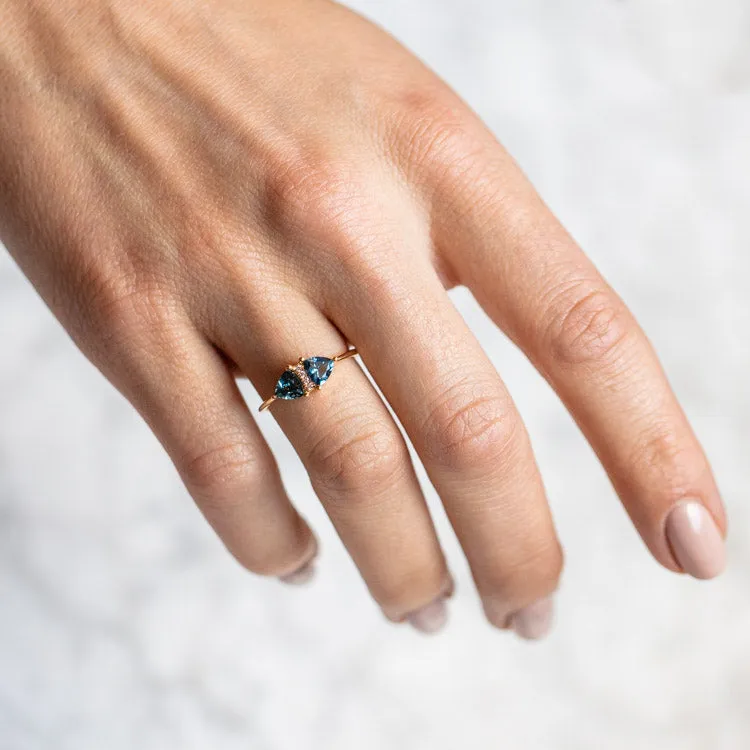 Vintage Style Engagement Ring with Teal Sapphire Trillions